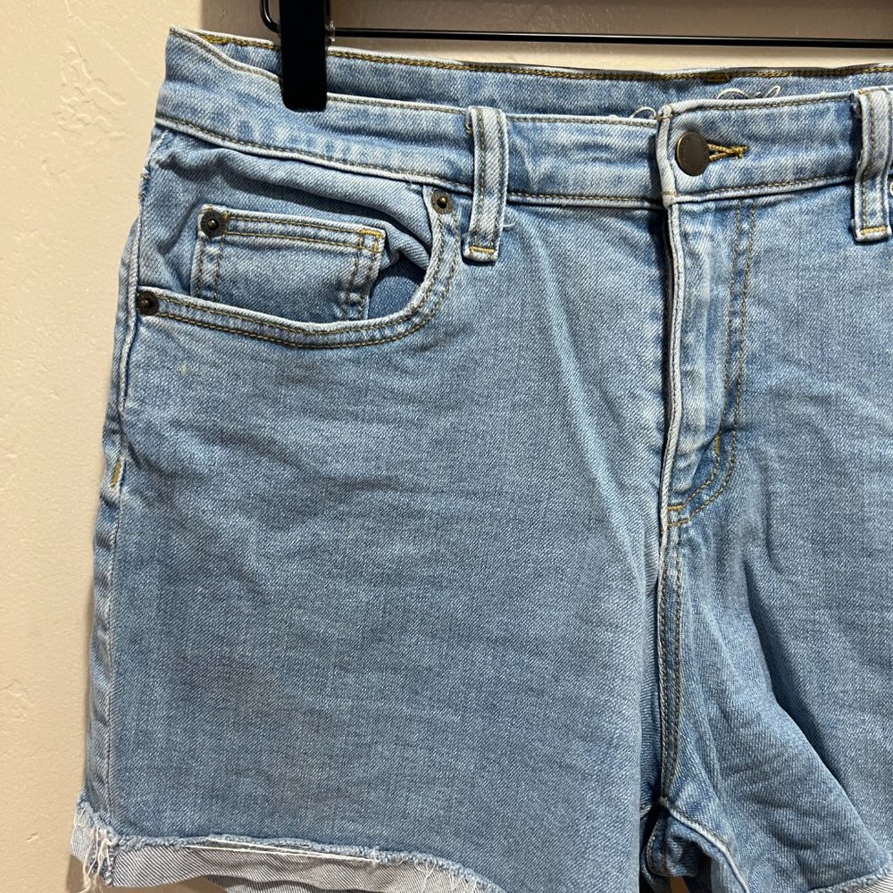 Jean Shorts - Picture 2 of 4